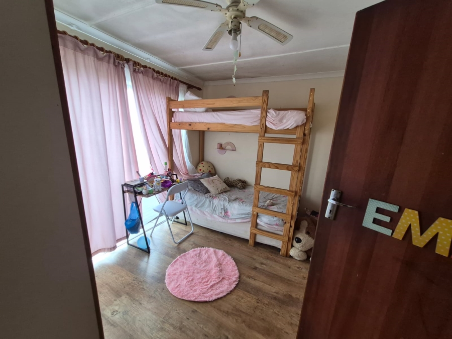 7 Bedroom Property for Sale in Dana Bay Western Cape